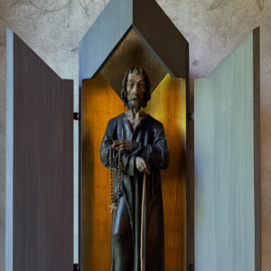 Statue de St-Nicolas, dans la petite chapelle au fond du Ranft-Flueli