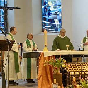 Toute journée de la presse à Saint-Augustin commence par la messe... surtout pour les 120 ans !